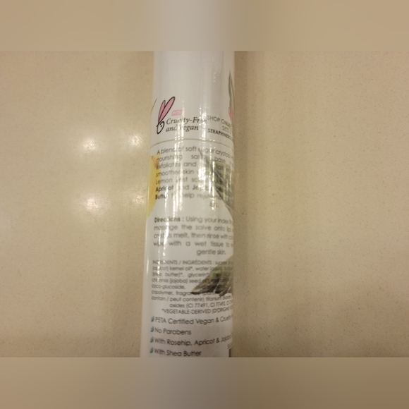 Moisturizing lip scrub - Picture 2 of 2